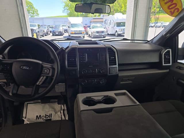 Used 2017 Ford F150 XLT AWD/4WD image 11