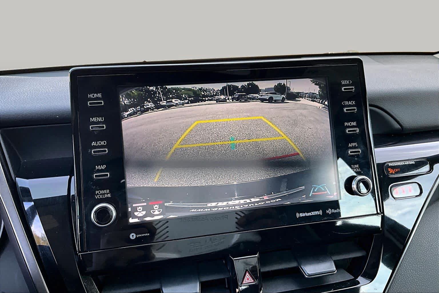 Used 2021 Toyota Camry SE w/ Cold Weather Package FWD image 27