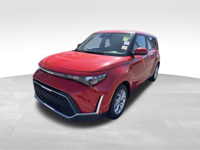Used 2023 Kia Soul LX w/ LX Technology Package FWD image 4