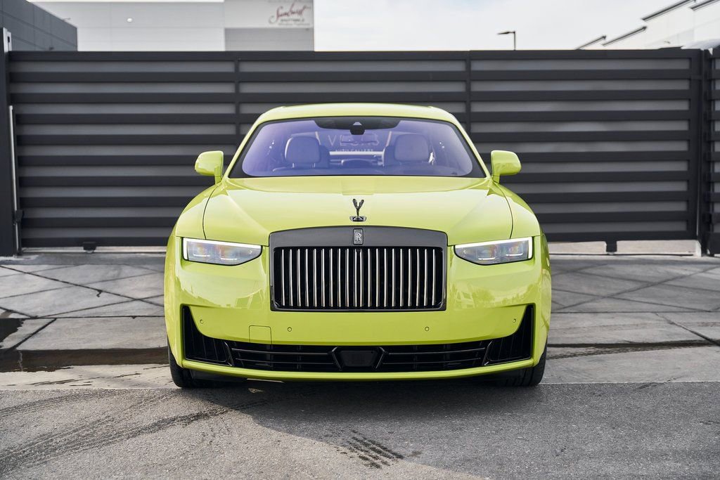 Used 2025 Rolls-Royce Ghost Black Badge image 13