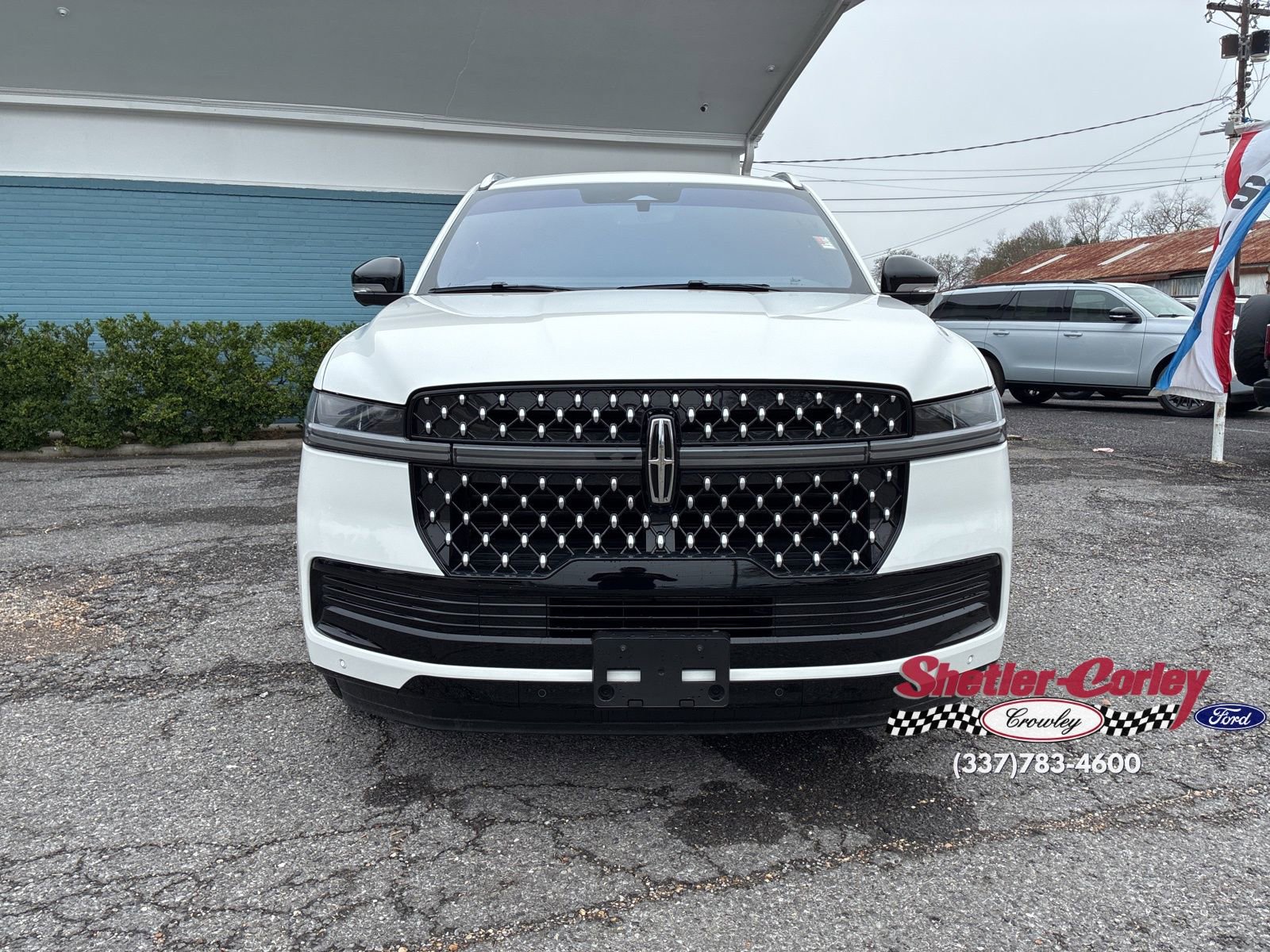 Used 2025 Lincoln Navigator Black Label image 2