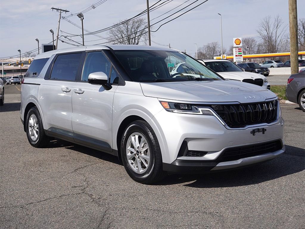 Used 2023 Kia Carnival LX image 47