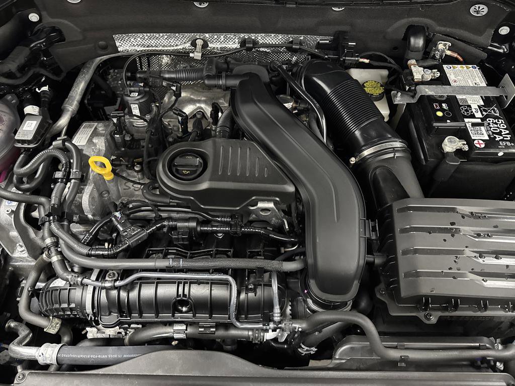 Used 2024 Volkswagen Taos SE image 34