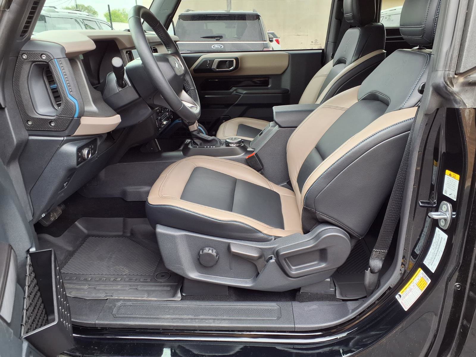 Used 2024 Ford Bronco Wildtrak AWD/4WD image 14