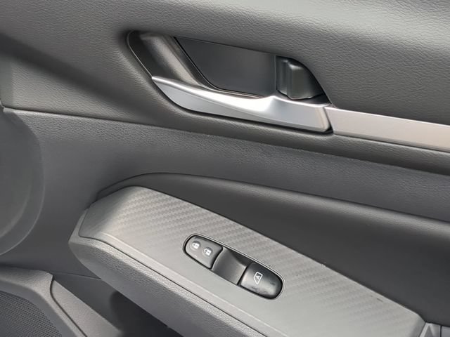 New 2026 Nissan Altima 2.5 SR w/ SR Midnight Edition Package FWD image 32