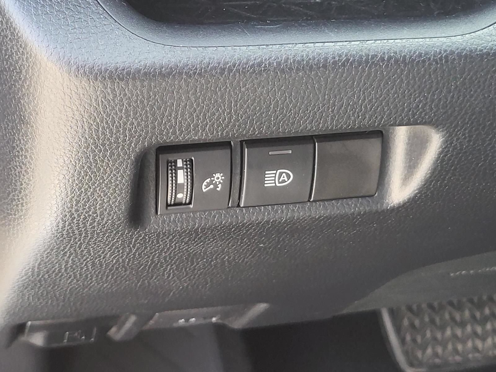 Used 2019 Toyota RAV4 XLE FWD image 20