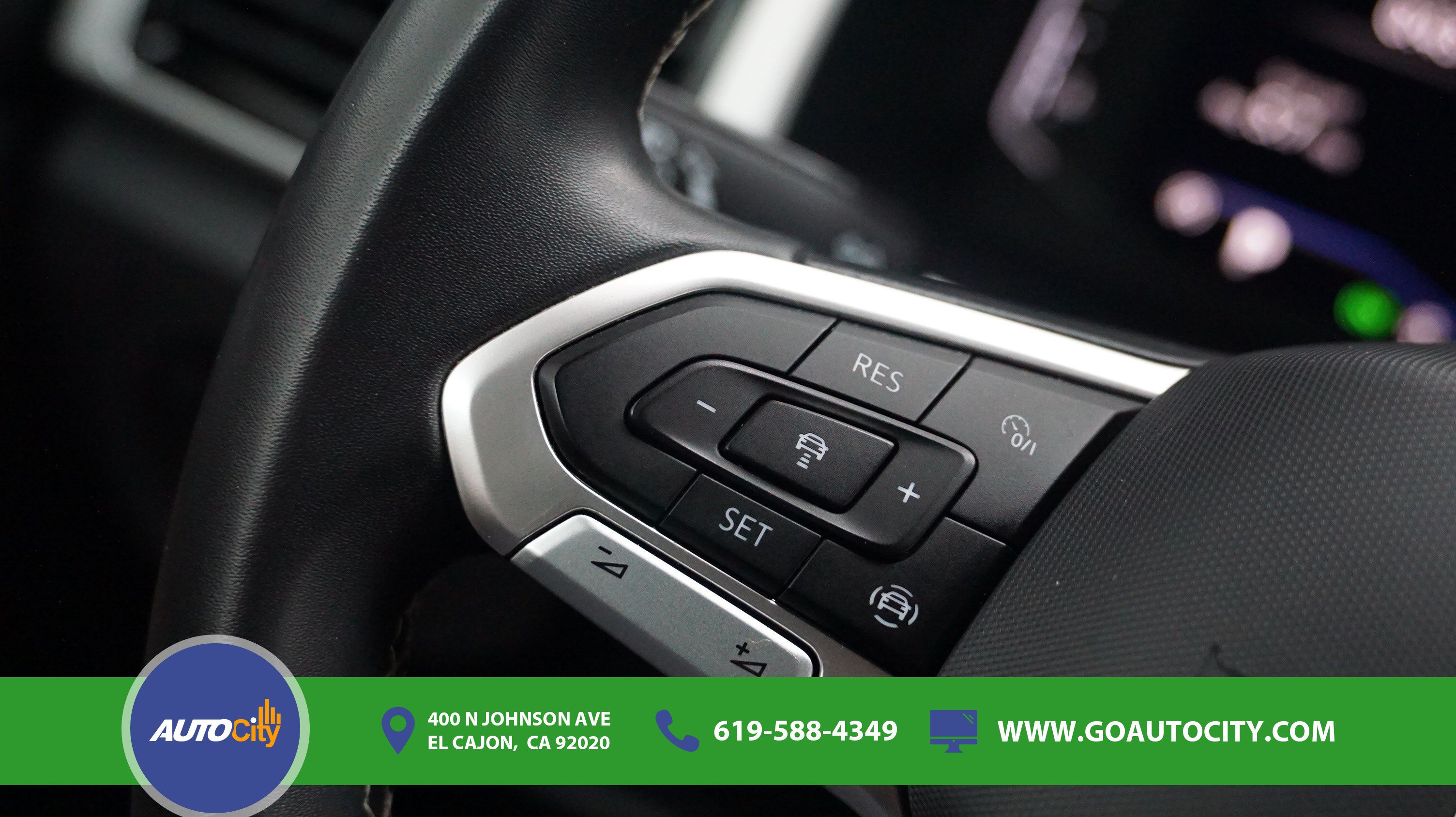 Used 2022 Volkswagen Atlas Cross Sport SE FWD image 21