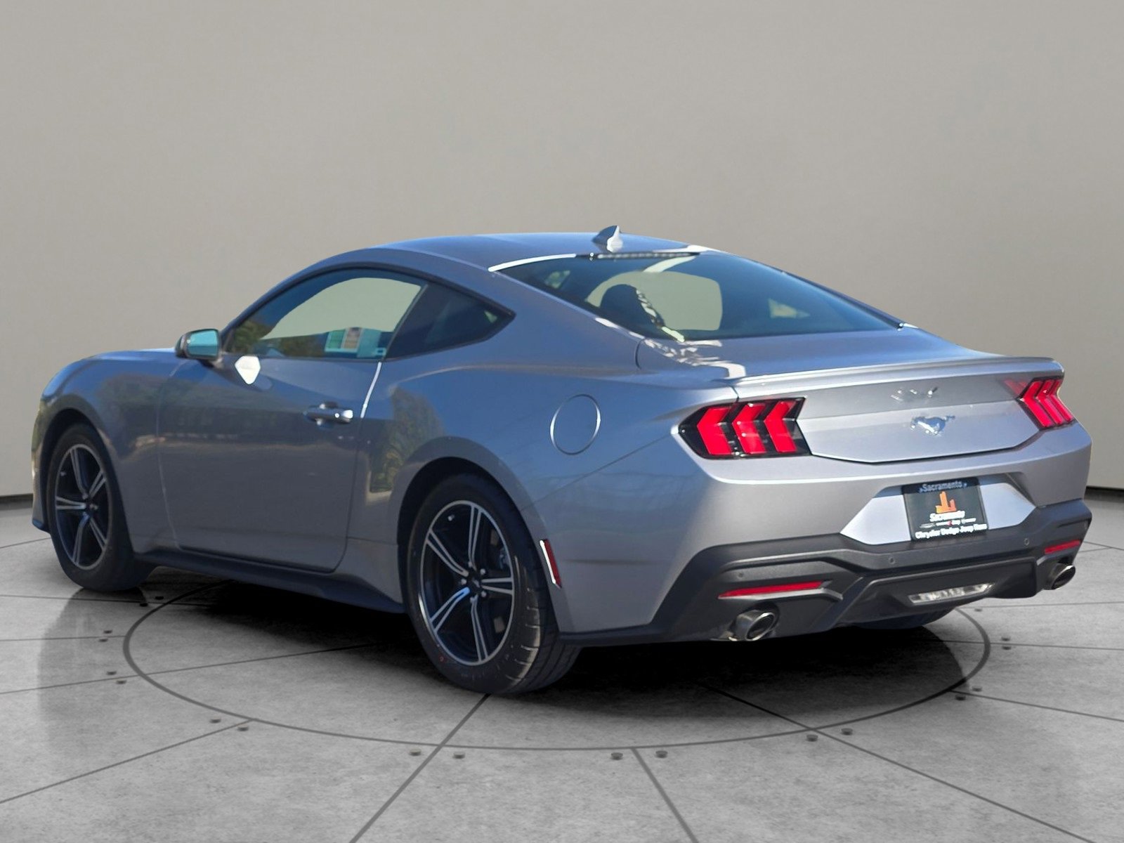 Used 2024 Ford Mustang Premium image 8