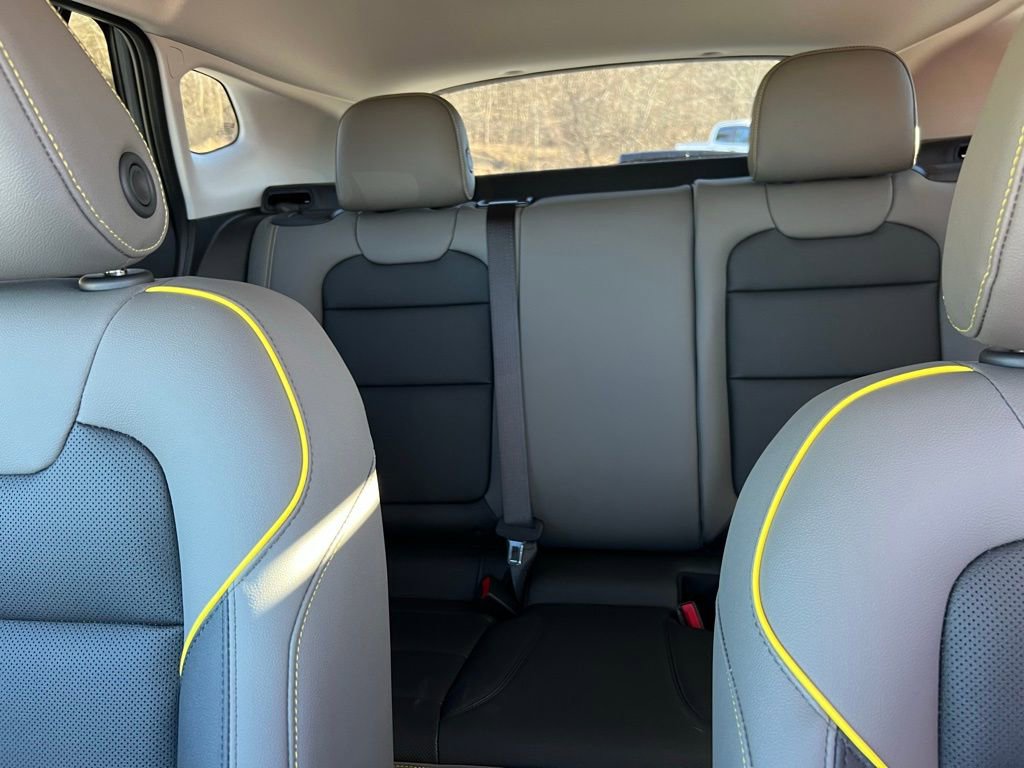 New 2026 Chevrolet Trax ACTIV w/ Sunroof Package image 23