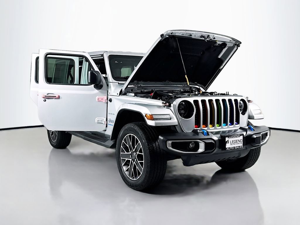 Used 2023 Jeep Wrangler Unlimited Sahara w/ Cold Weather Group image 24