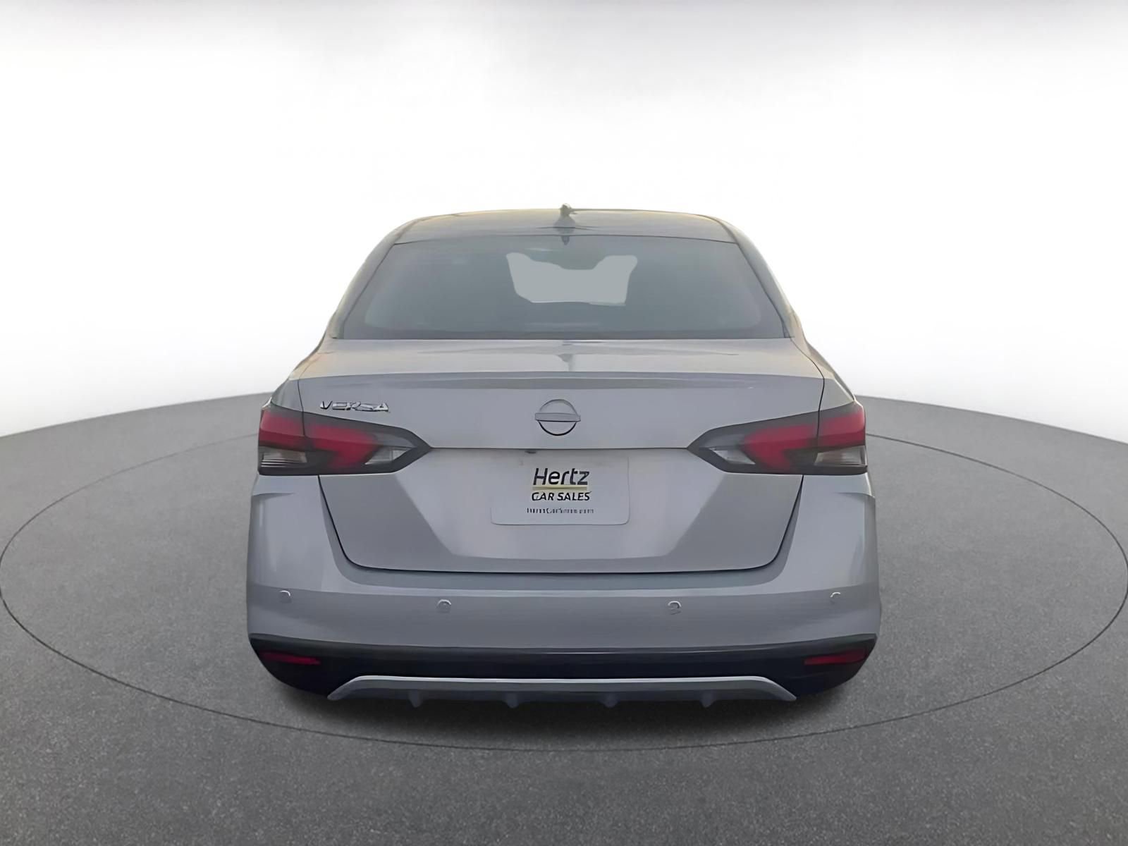 Used 2025 Nissan Versa SV image 12