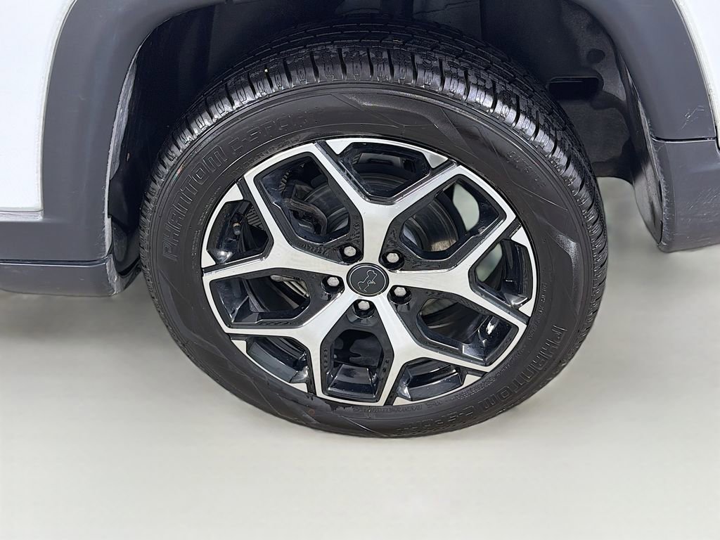 Used 2025 Jeep Compass Limited AWD/4WD image 25