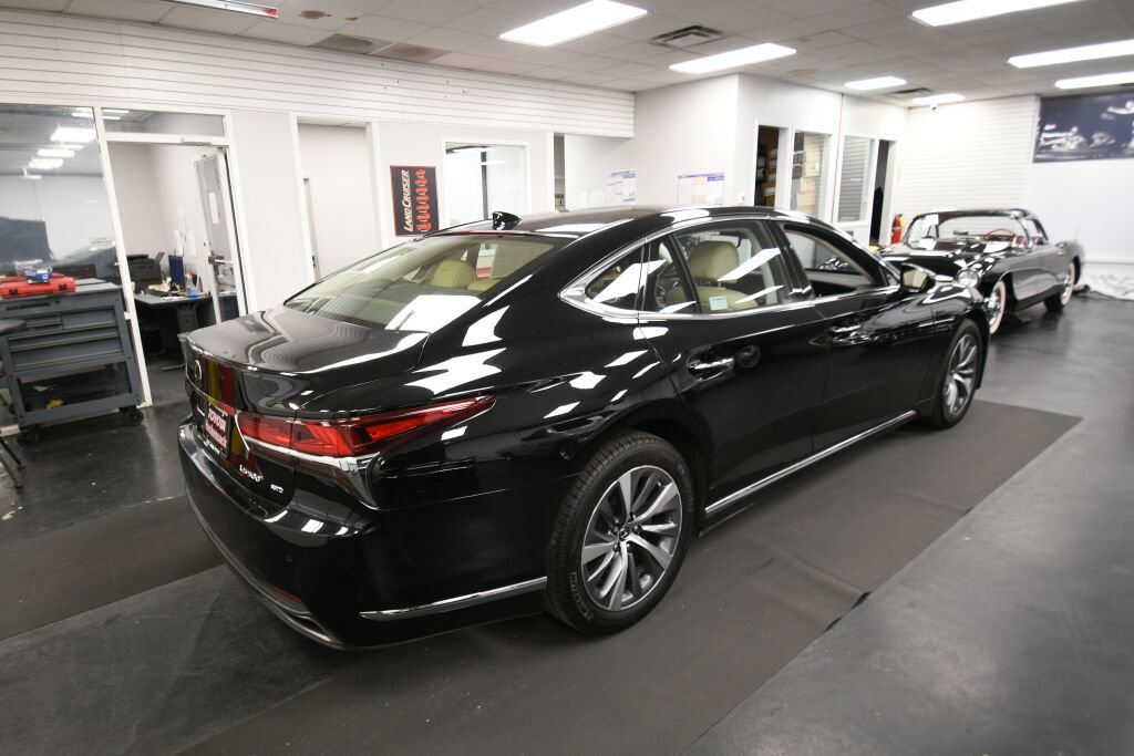 Used 2019 Lexus LS 500 AWD w/ Accessory Package (Z2) image 7
