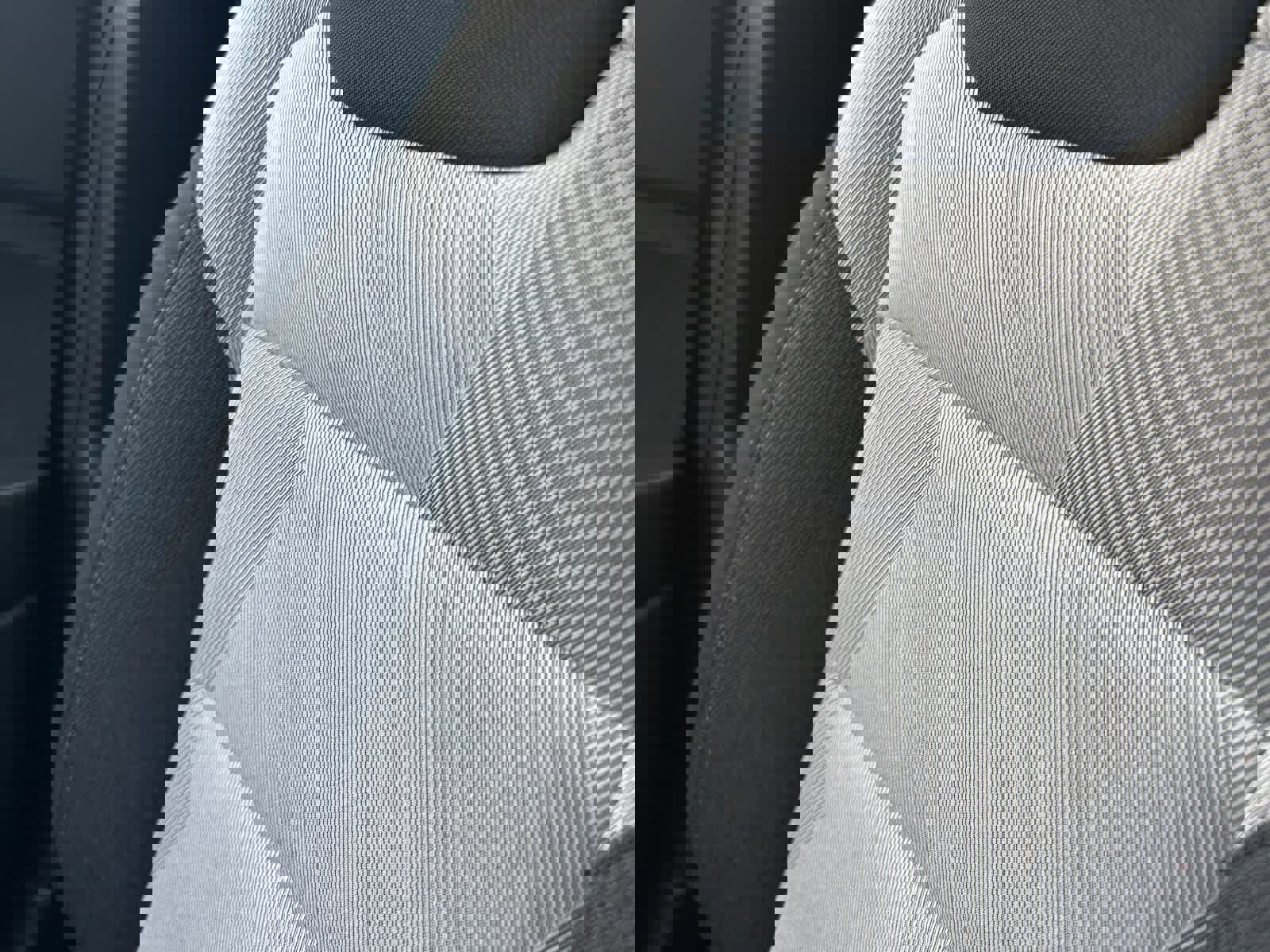 Used 2024 Chevrolet Trax RS image 32