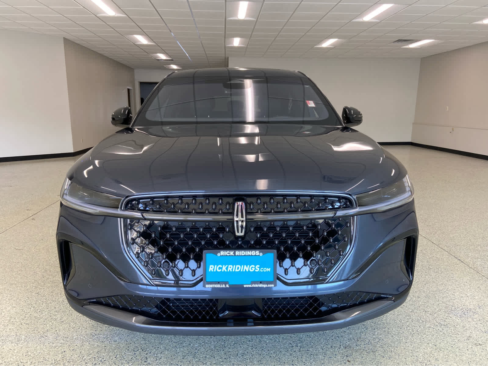 Used 2024 Lincoln Nautilus Premier w/ Equipment Group 102A image 3