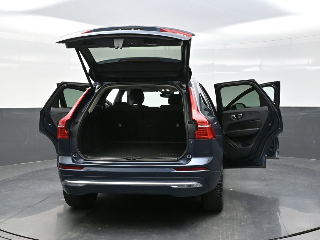 Used 2023 Volvo XC60 B5 Plus w/ Climate Package image 38