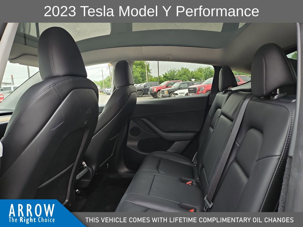 Used 2023 Tesla Model Y Performance AWD/4WD image 19