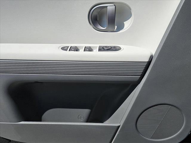 New 2025 Hyundai Ioniq 5 SEL image 16