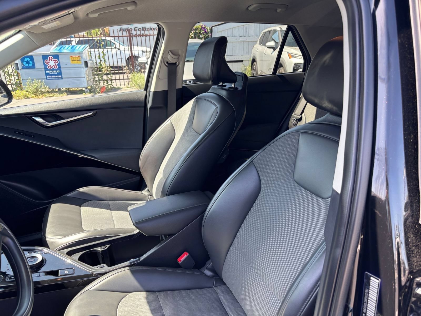 Used 2024 Kia Niro Wind FWD image 34