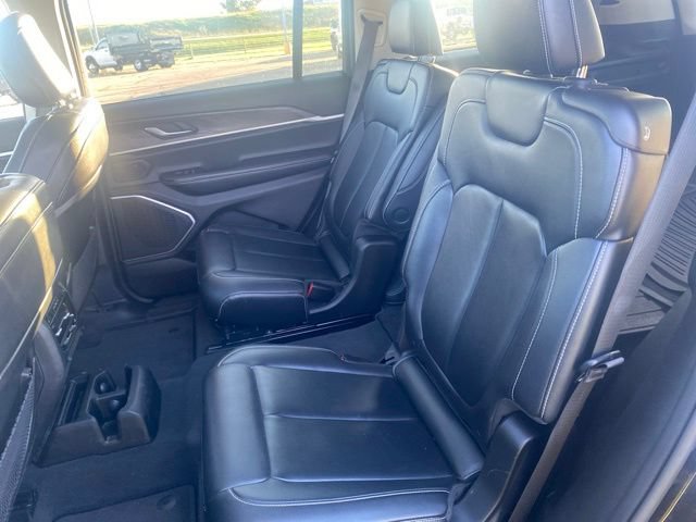 Used 2022 Jeep Grand Cherokee L Limited AWD/4WD image 7