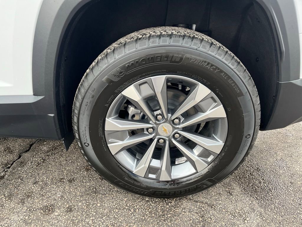 New 2026 Chevrolet Equinox LT w/ Safety and Technology Package image 32