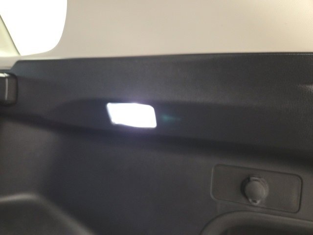 Certified 2025 Toyota RAV4 XLE Premium image 32