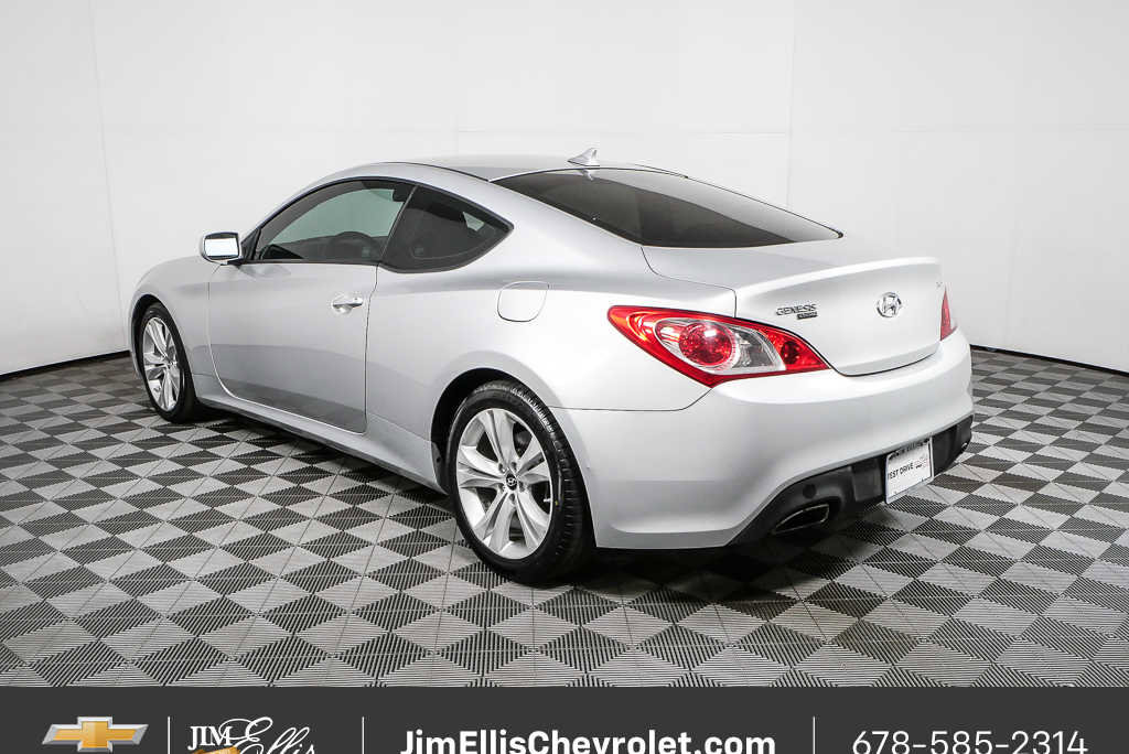 Used 2011 Hyundai Genesis 2.0T image 24