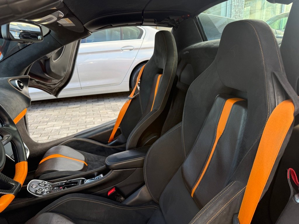 Used 2020 McLaren 570S Spider image 11