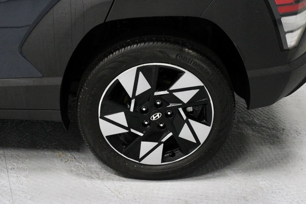 Used 2025 Hyundai Kona SEL AWD/4WD image 18