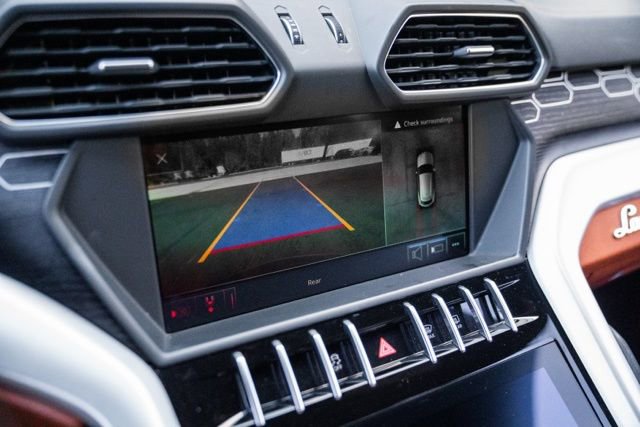 Used 2019 Lamborghini Urus image 40