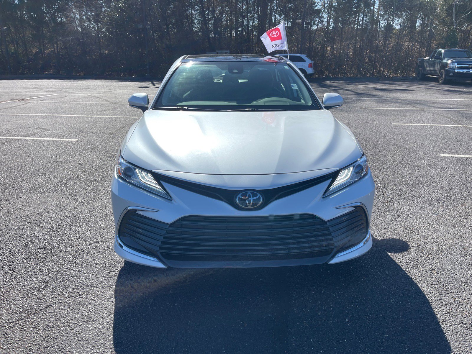 Used 2023 Toyota Camry XLE image 2