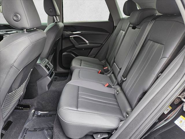 Used 2025 Audi Q5 Premium w/ Convenience Package AWD/4WD image 21
