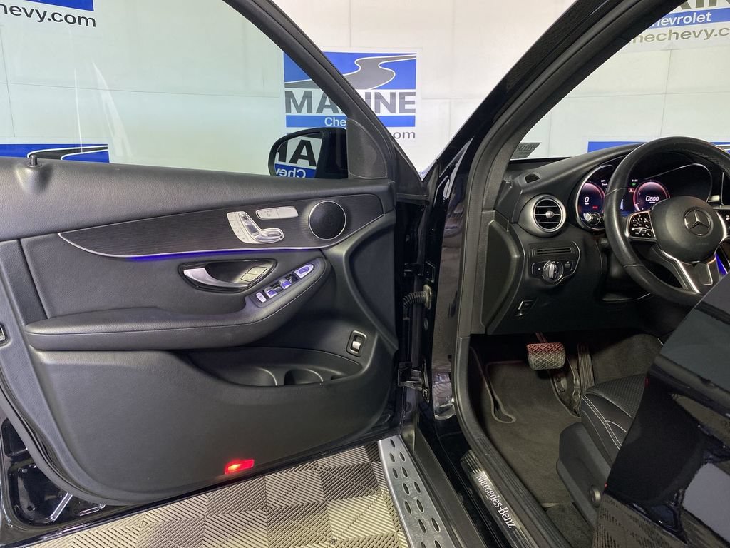 Used 2020 Mercedes-Benz GLC 300 image 27