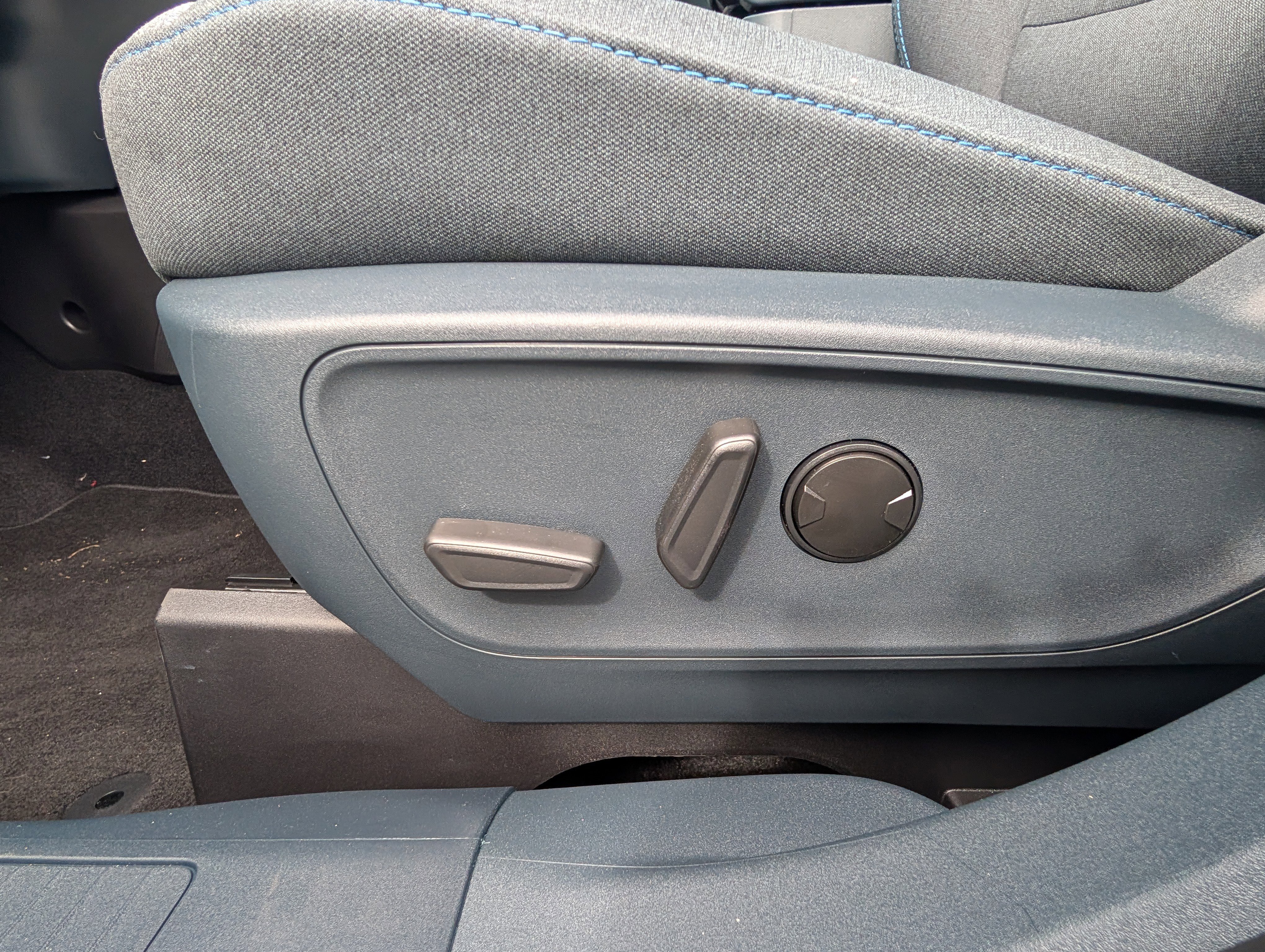 New 2025 Ford Maverick XLT w/ XLT Luxury Package image 16