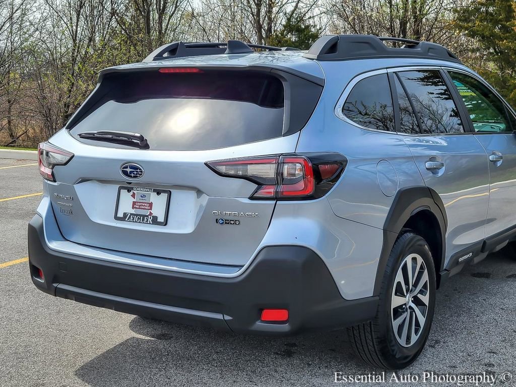 Used 2024 Subaru Outback Premium image 6