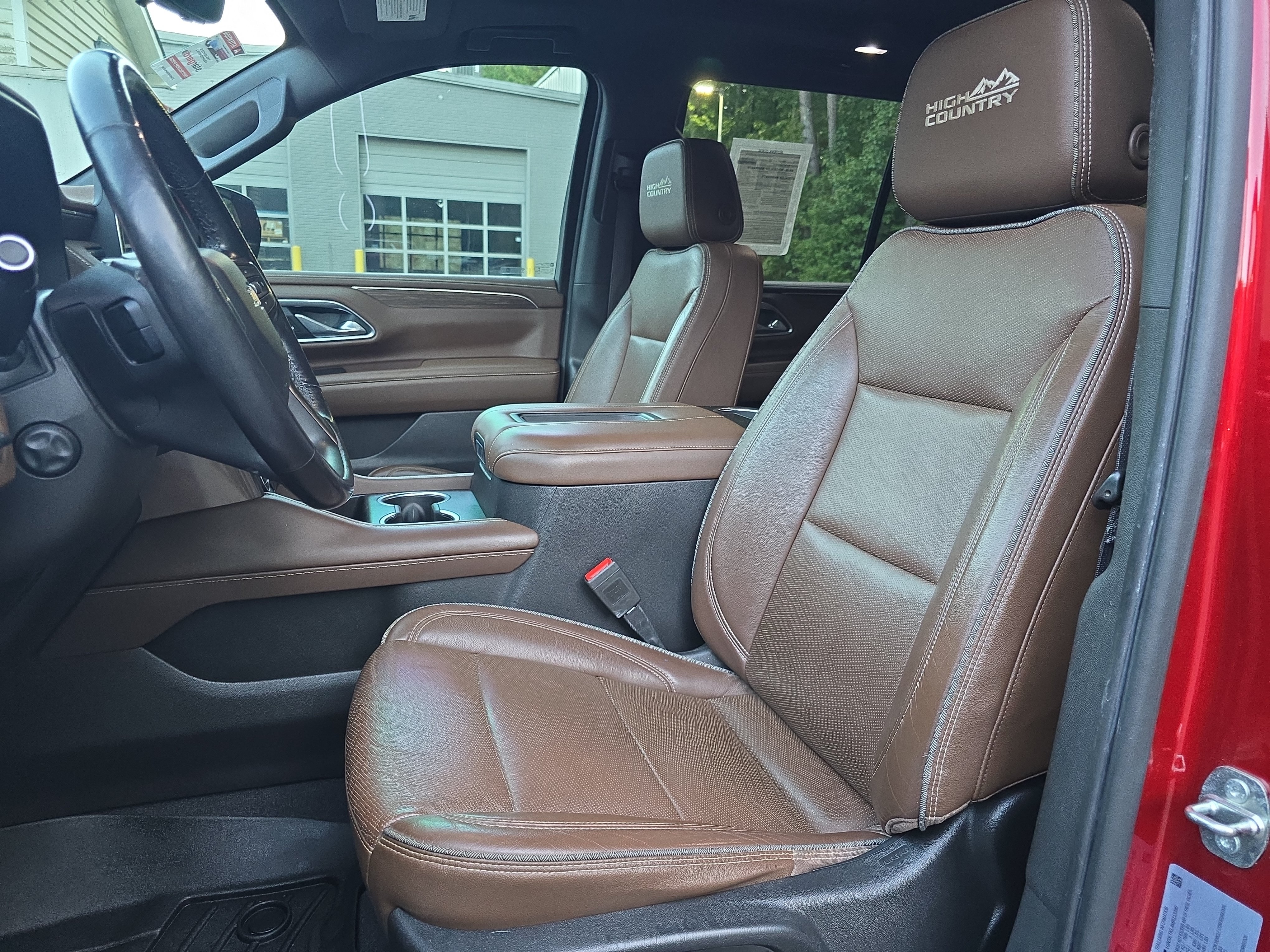 Used 2021 Chevrolet Tahoe High Country w/ Premium Package AWD/4WD image 17