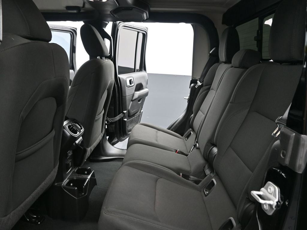 Used 2023 Jeep Gladiator Overland image 14