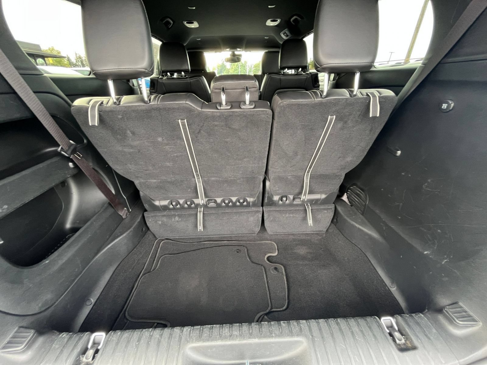 Used 2025 Chrysler Pacifica Select FWD image 33