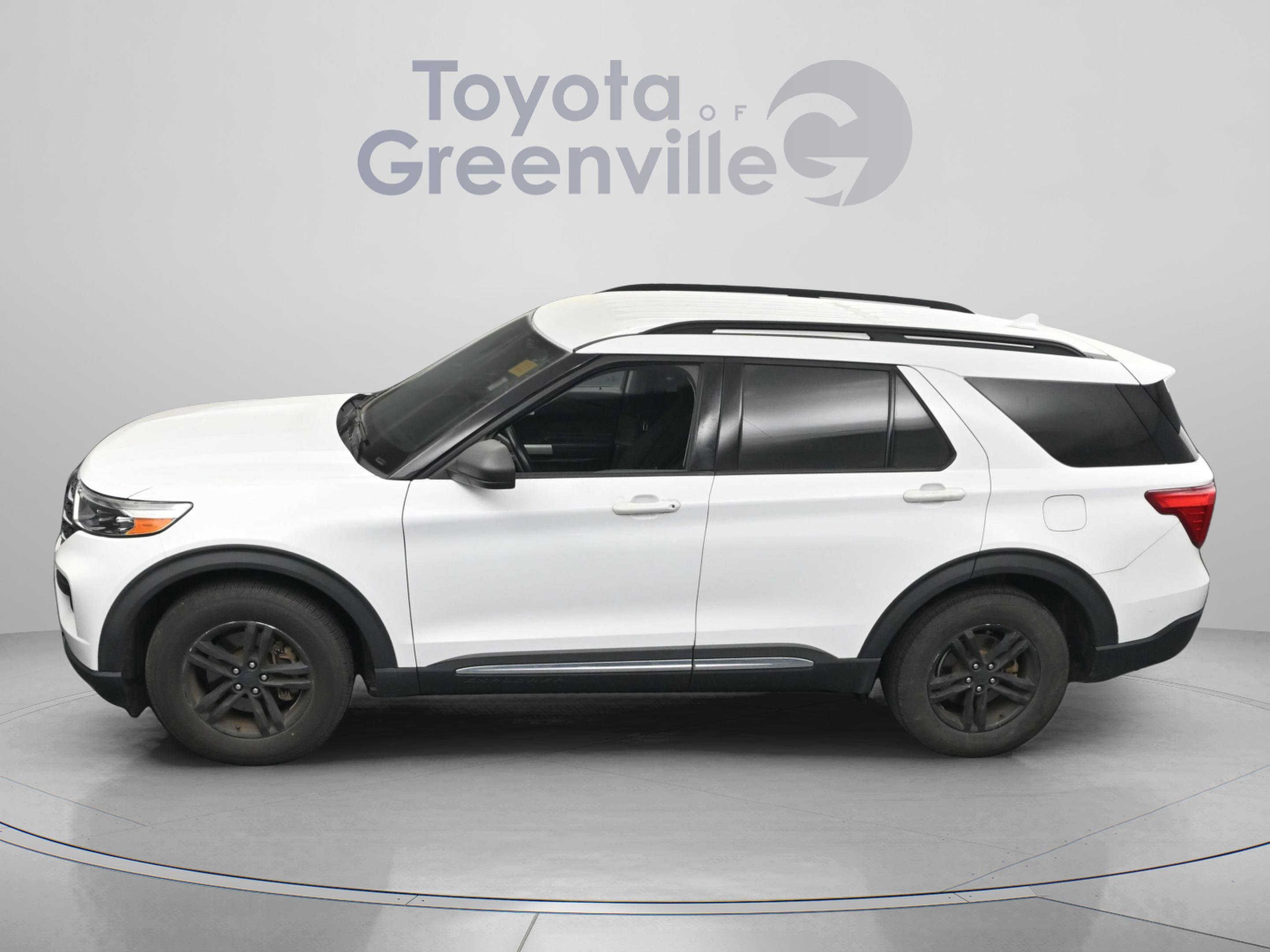Used 2020 Ford Explorer XLT image 4