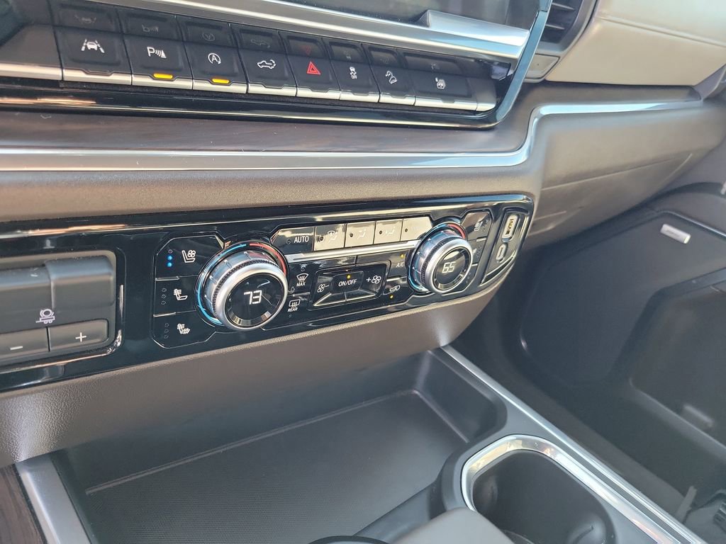 Used 2024 GMC Sierra 1500 SLT w/ SLT Premium Plus Package AWD/4WD image 23