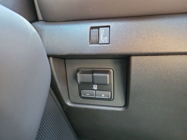 Used 2024 Chevrolet Colorado Z71 w/ Z71 Convenience Package 2 image 28