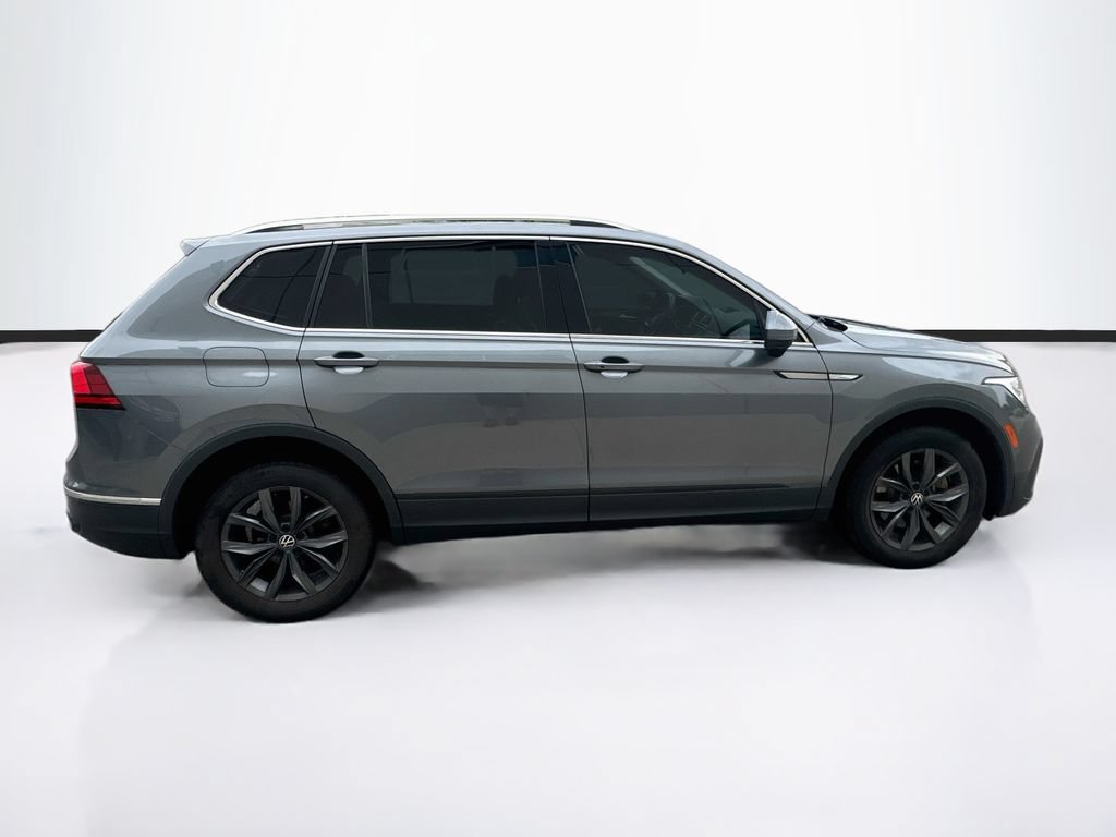 Used 2022 Volkswagen Tiguan SE AWD/4WD image 4