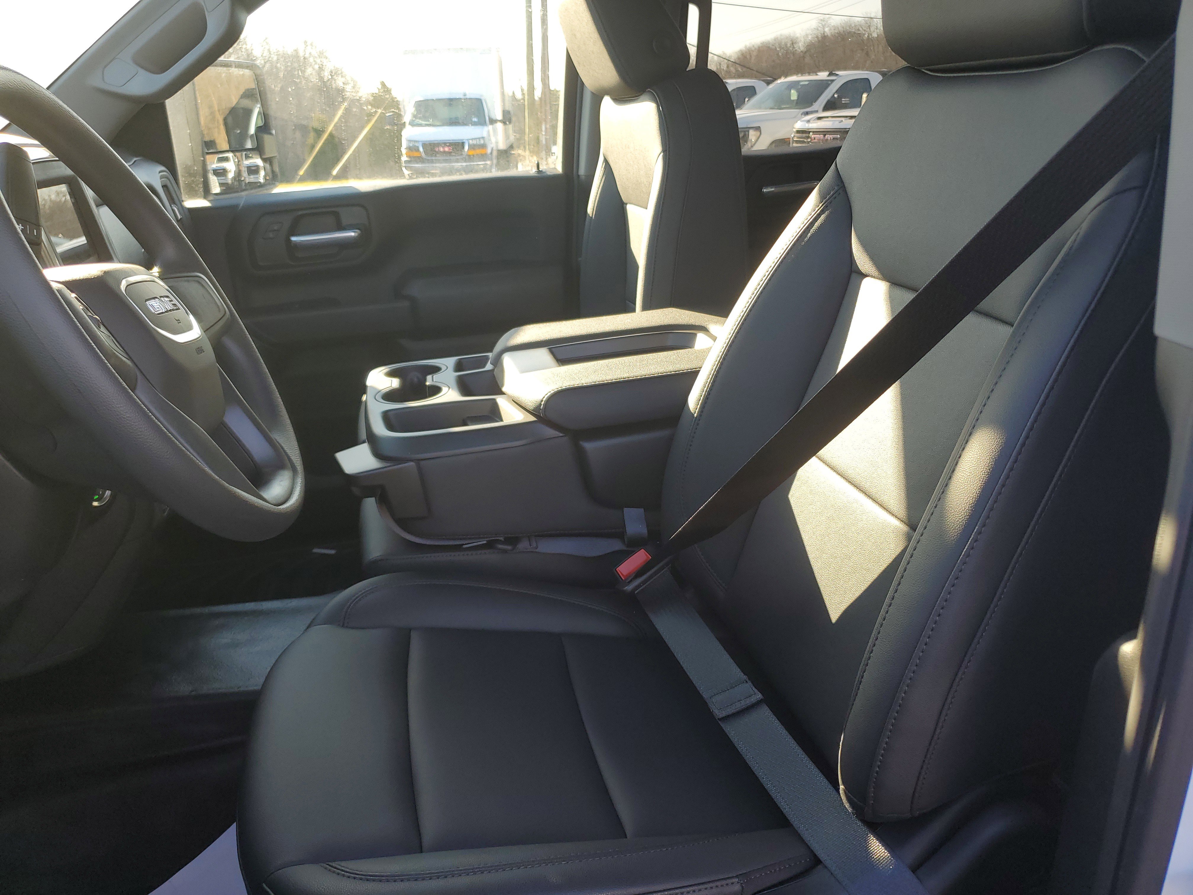 New 2025 GMC Sierra 3500 Pro w/ Convenience Package image 28