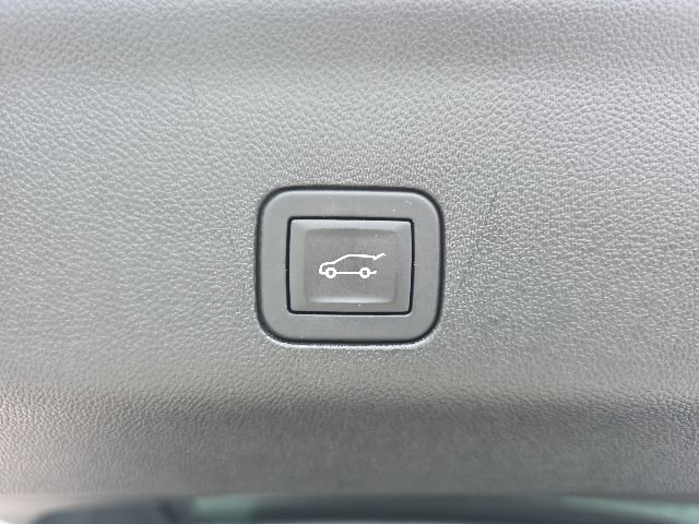 Used 2025 GMC Yukon AT4 Ultimate AWD/4WD image 40