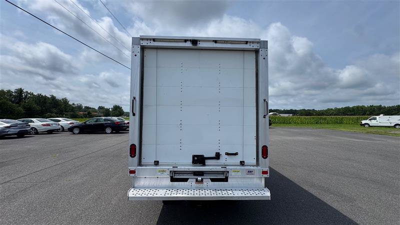 Used 2019 Ford Transit 350 138 RWD image 16