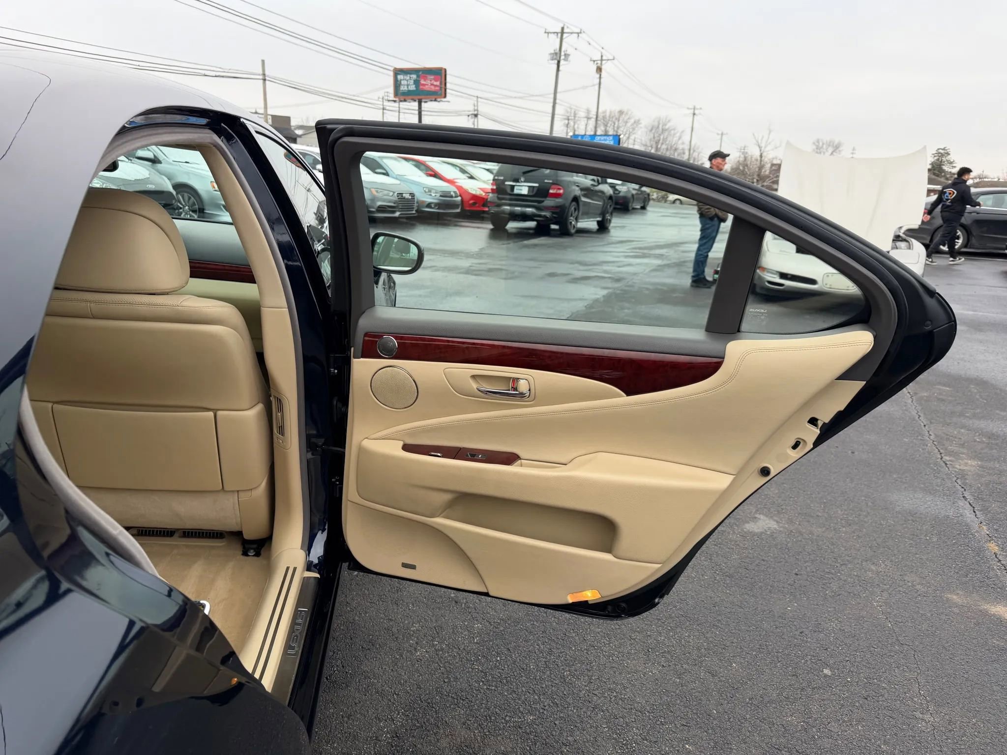 Used 2008 Lexus LS 460 L image 41