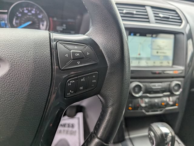 Used 2018 Ford Explorer XLT w/ Equipment Group 202A AWD/4WD image 23