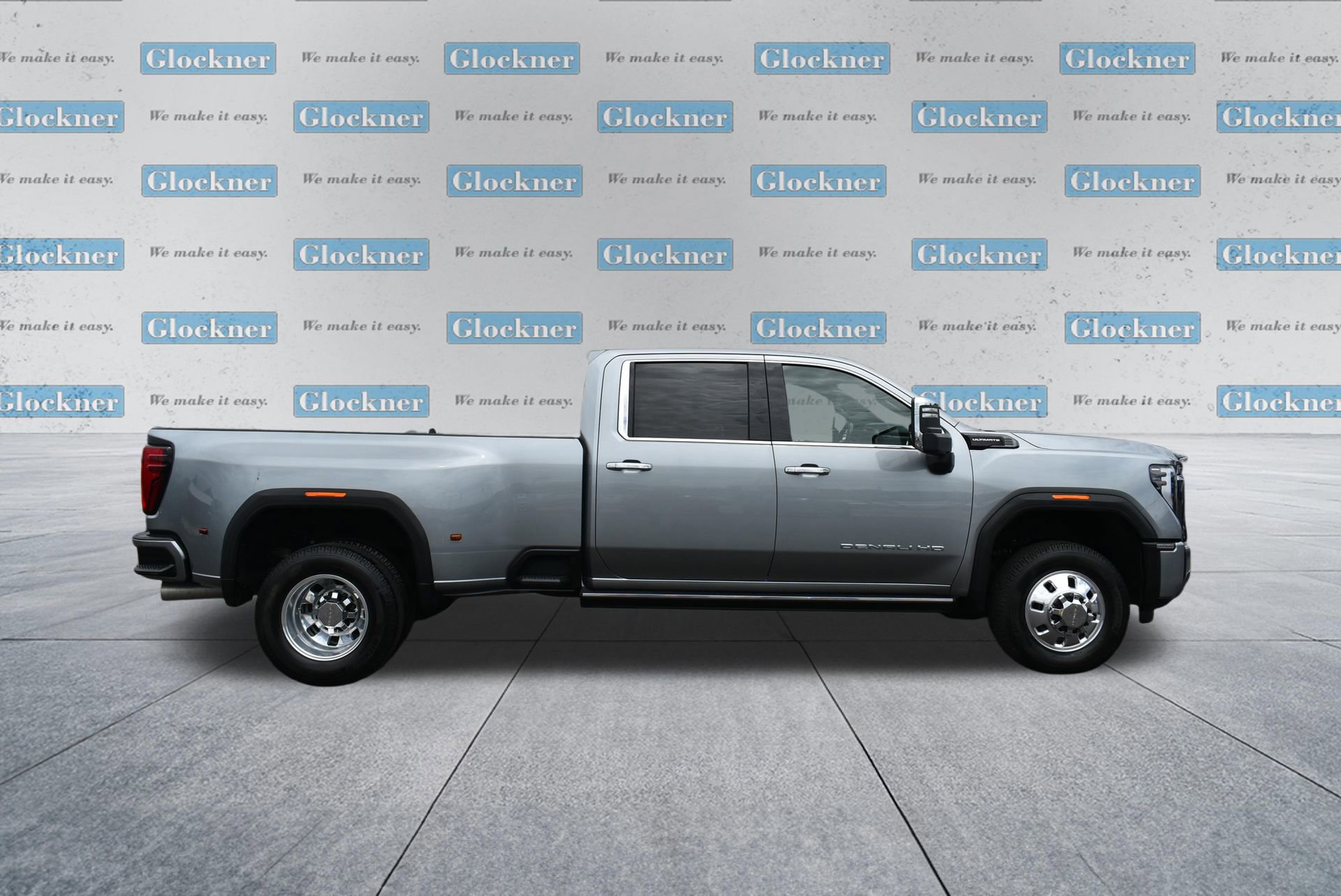 Used 2024 GMC Sierra 3500 Denali Ultimate AWD/4WD image 4