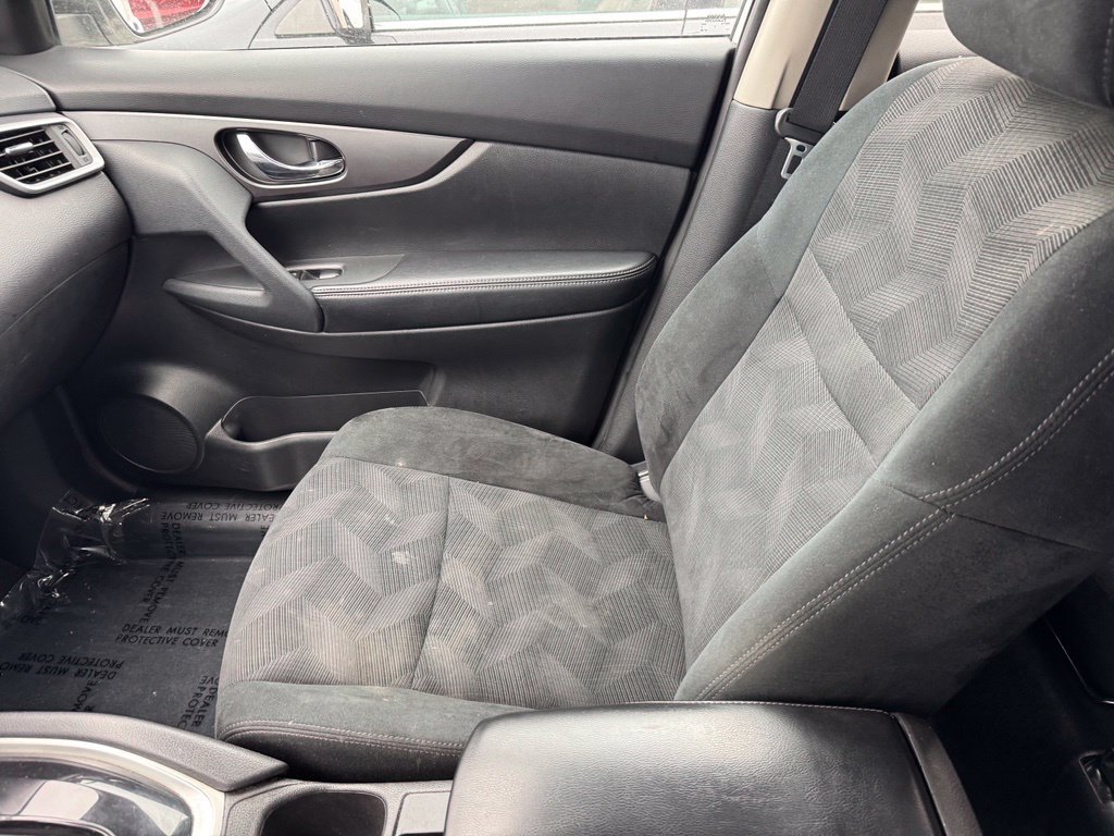 Used 2015 Nissan Rogue SV FWD image 23