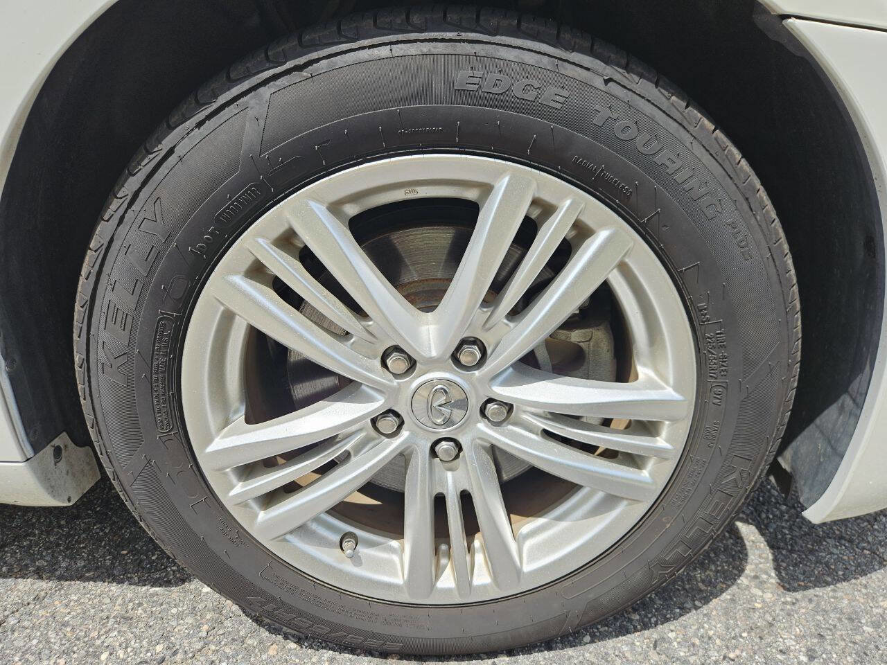 Used 2015 INFINITI Q40 AWD w/ Navigation Package image 28